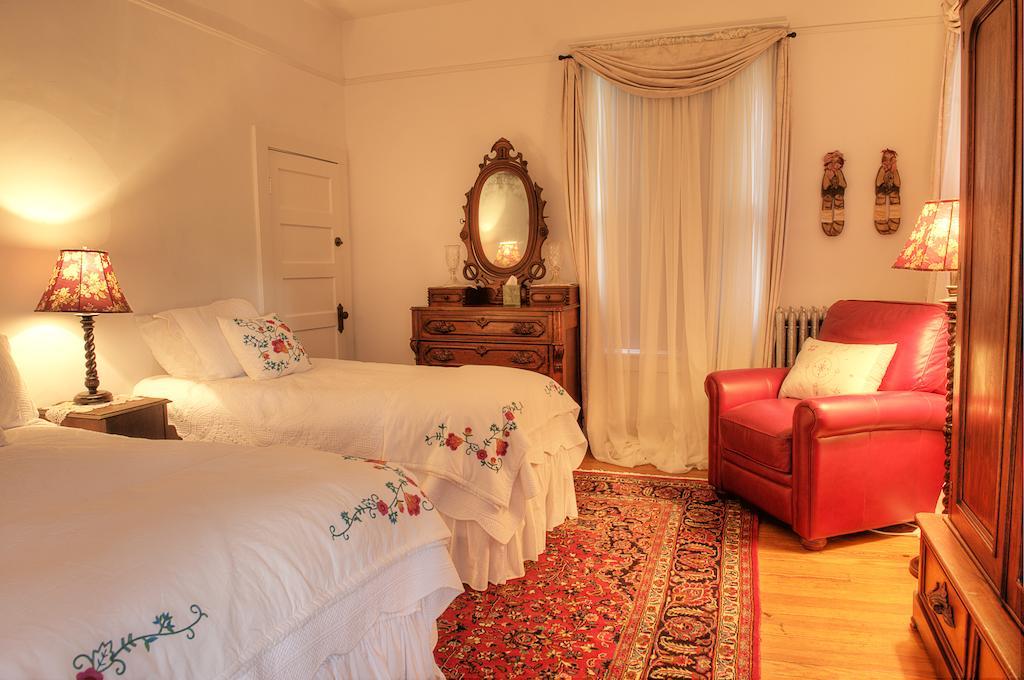 The Jackie O' House Bed And Breakfast Columbus Exterior photo